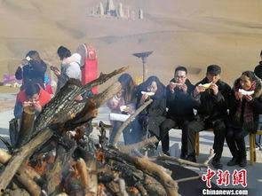 吃沙漠瓜的视频,揭秘沙漠瓜的独特魅力  第1张